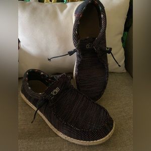 Hey Dude men’s Wally Sox shoe size 12 color blue and orange